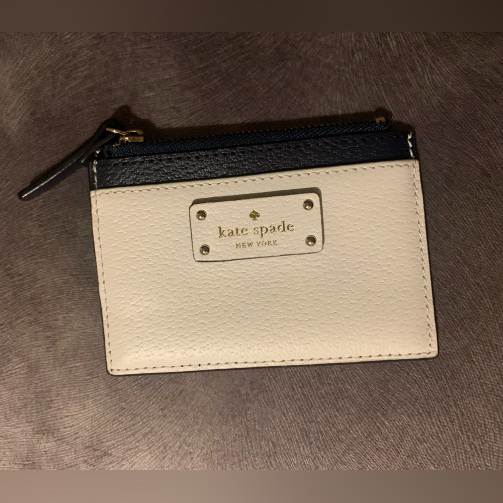 Kate spade navy/white zip card wallet. Like new!